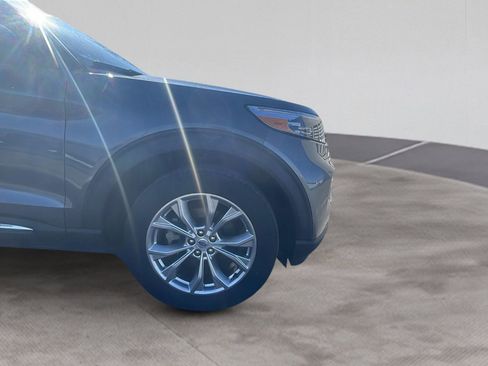 Used 2023 Ford Explorer Limited w/ Limited Technology Package image 25