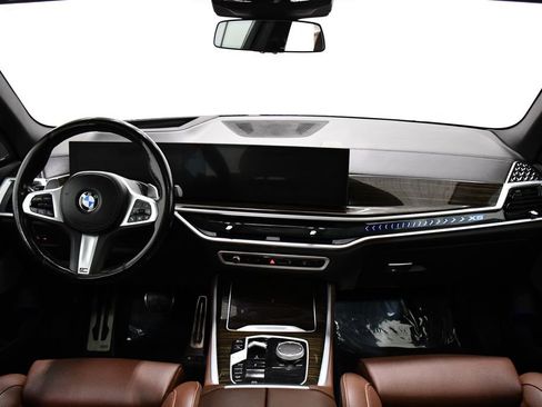 Used 2024 BMW X5 xDrive40i w/ M Sport Package image 8