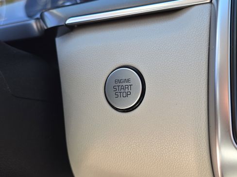 Certified 2022 Kia Sorento S FWD image 28