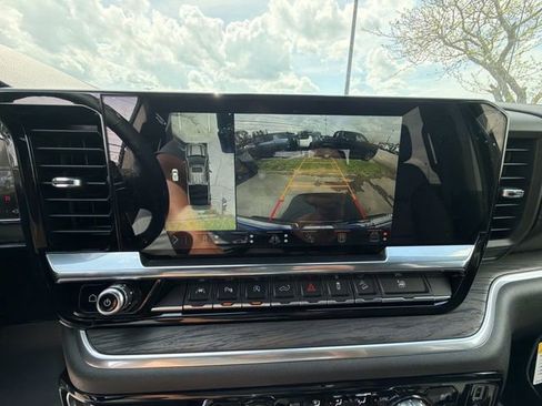 New 2026 GMC Sierra 1500 SLT w/ SLT Premium Package AWD/4WD image 17