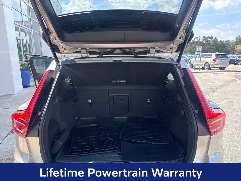 Certified 2024 Volvo XC40 B5 Plus w/ Protection Package Premier AWD/4WD image 29