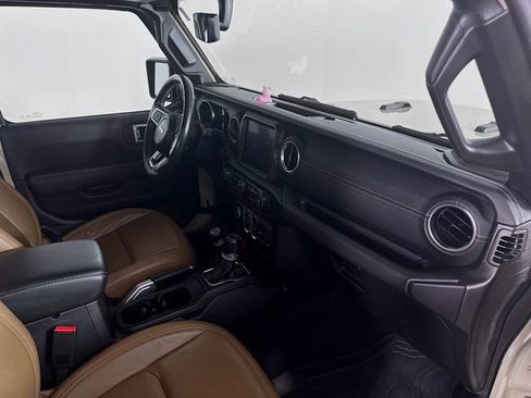 Used 2022 Jeep Gladiator Overland w/ Popular Equipment Package image 32