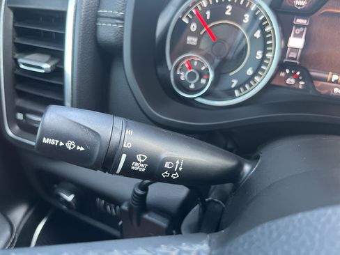 Used 2023 RAM 1500 Laramie AWD/4WD image 16