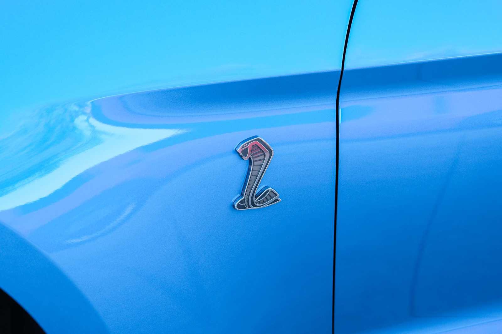 Used 2020 Ford Mustang Shelby GT500 w/ Technology Package RWD image 7