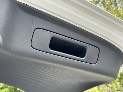 Certified 2026 Honda HR-V EX-L image 33