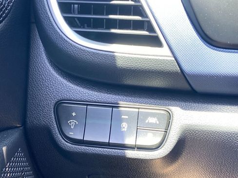 Used 2021 Kia Seltos S FWD image 12