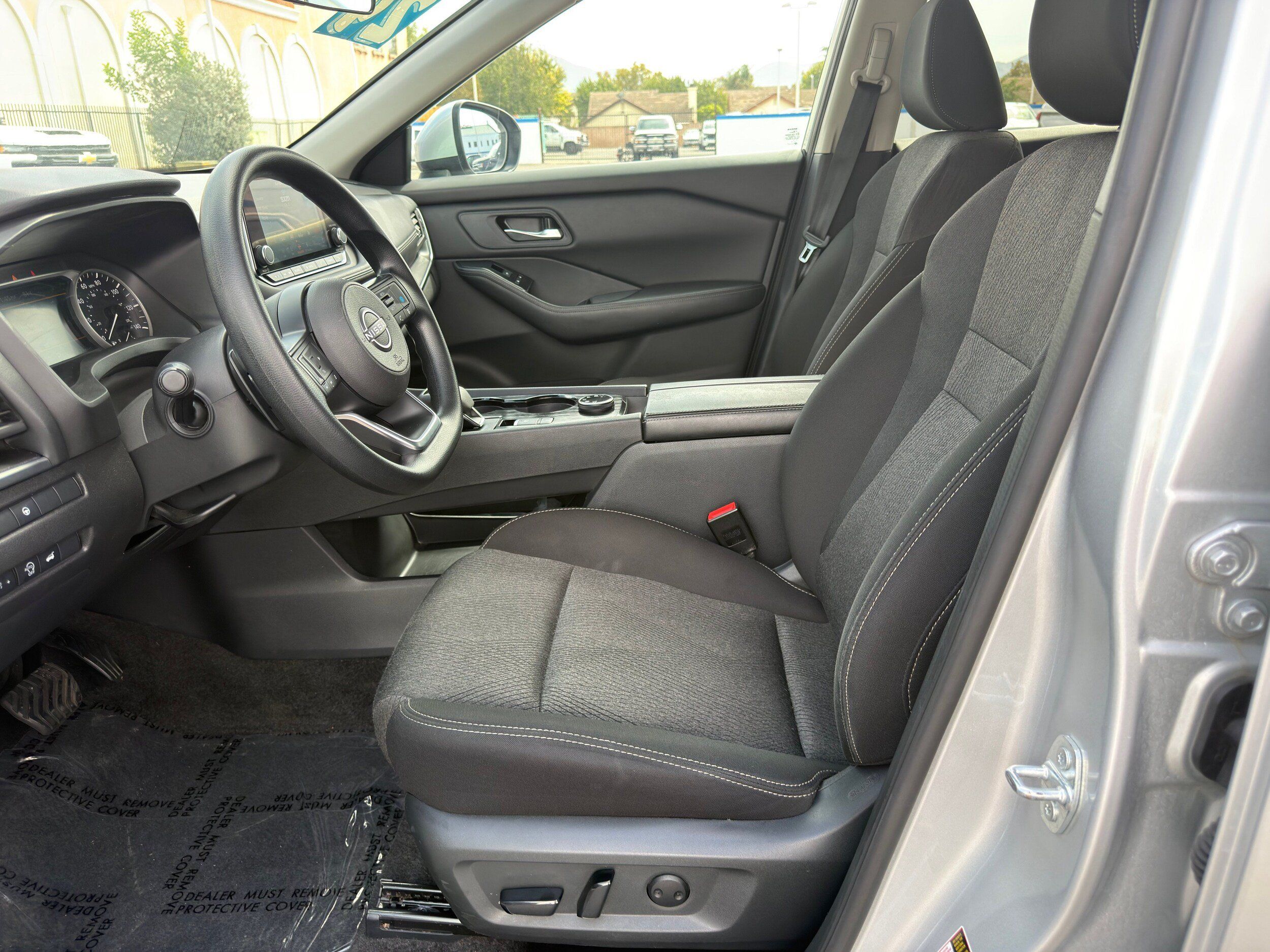 Used 2024 Nissan Rogue SV AWD/4WD image 22