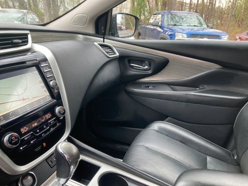 Used 2018 Nissan Murano SL w/ Moonroof Package image 16