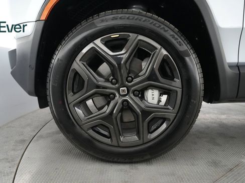Used 2026 Rivian R1S Adventure AWD/4WD image 18