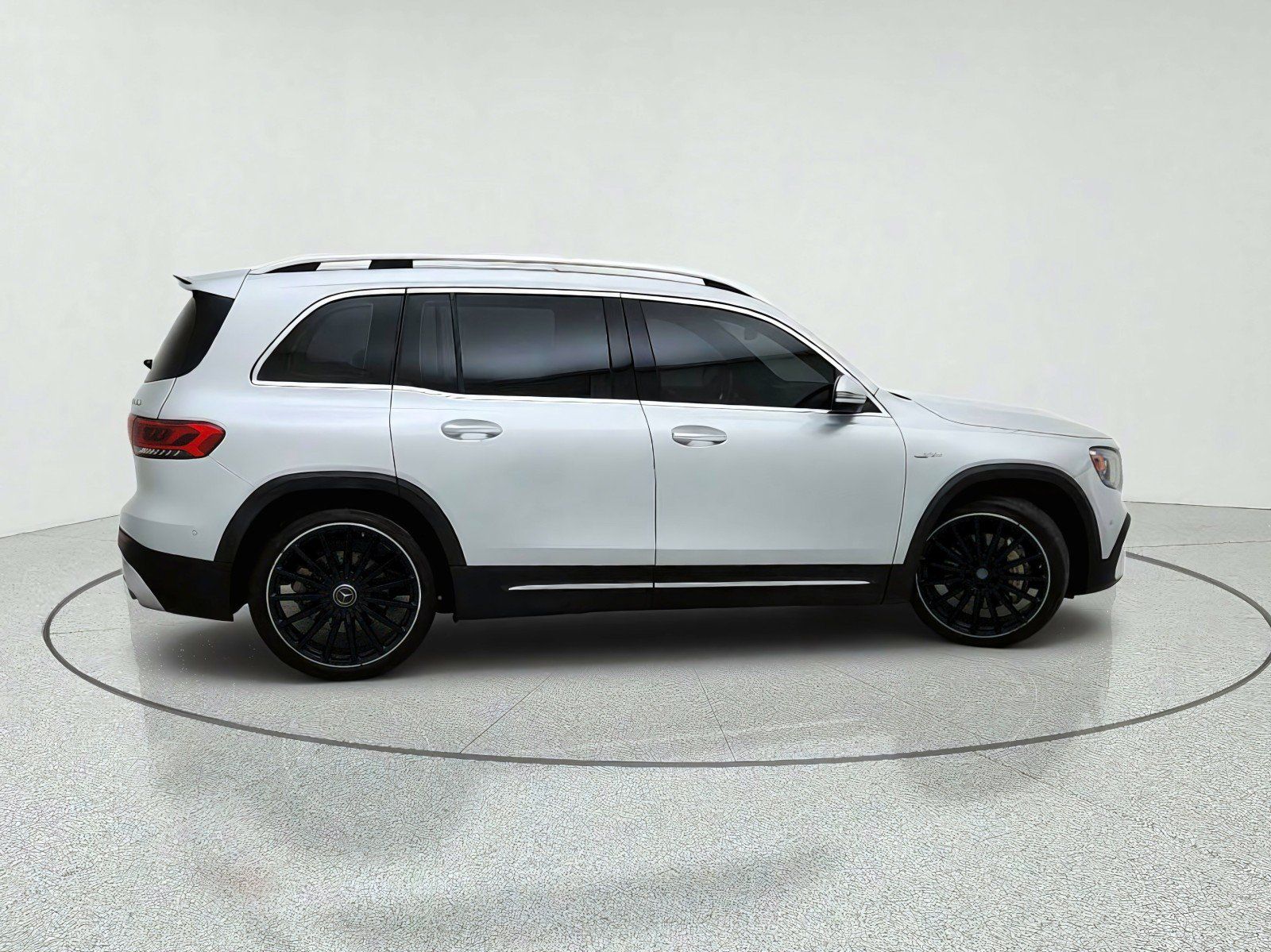 Used 2023 Mercedes-Benz GLB 35 AMG 4MATIC image 7