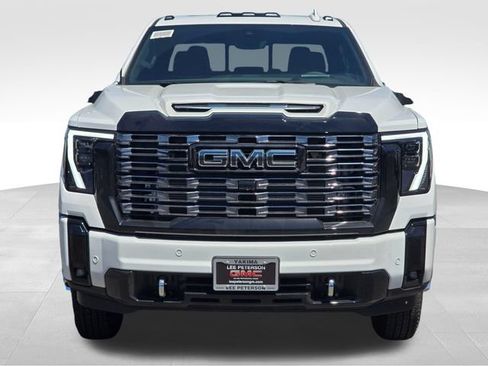 New 2026 GMC Sierra 3500 Denali Ultimate AWD/4WD image 8