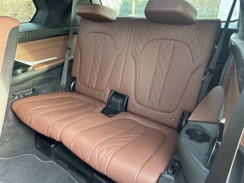 Used 2023 BMW X7 xDrive40i w/ M Sport Package image 34