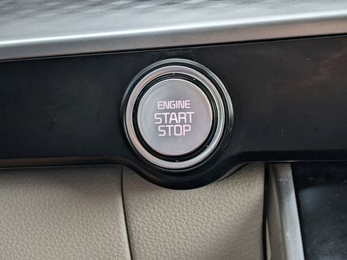 Certified 2024 Kia Carnival LX image 27