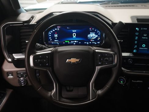 Used 2024 Chevrolet Silverado 2500 LT w/ Convenience Package AWD/4WD image 15