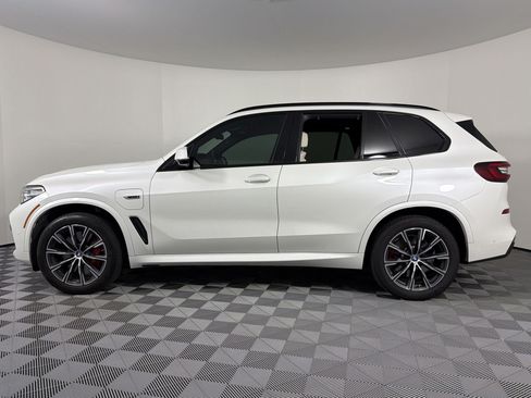 Used 2023 BMW X5 xDrive45e w/ Executive Package AWD/4WD image 2