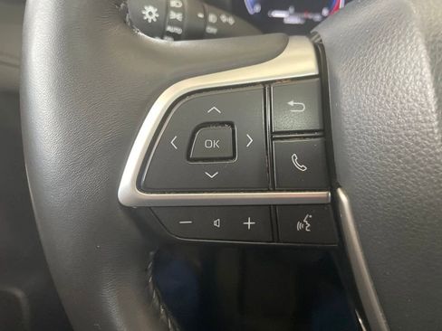 Used 2024 Toyota Highlander Limited AWD/4WD image 21