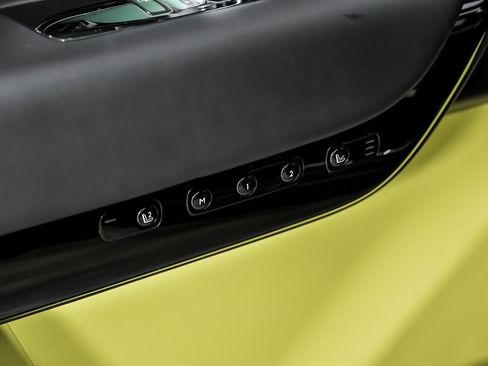 Used 2022 Rolls-Royce Cullinan w/ Dark Exterior Package image 19