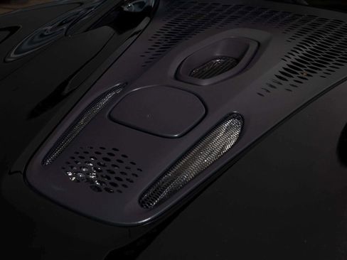 Used 2023 McLaren Artura image 24