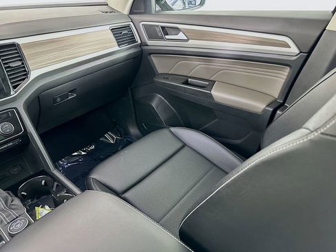 Used 2023 Volkswagen Atlas SEL image 32