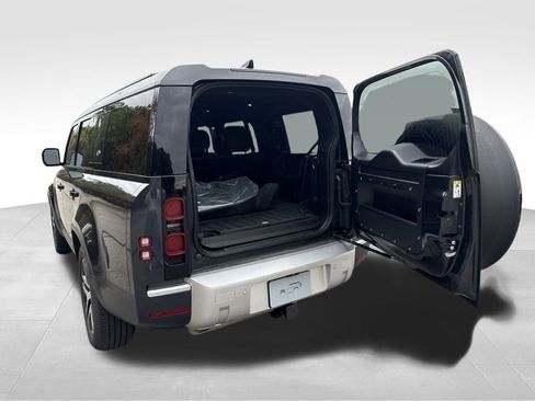 New 2024 Land Rover Defender 130 S image 10