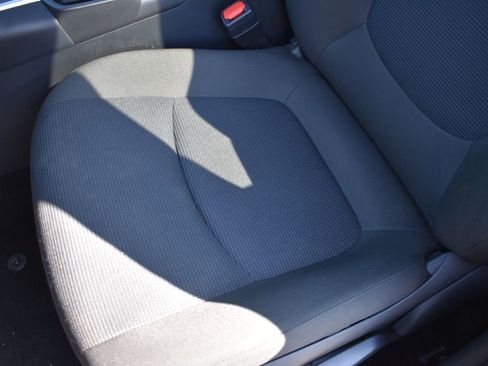 Used 2025 Toyota RAV4 LE AWD/4WD image 12