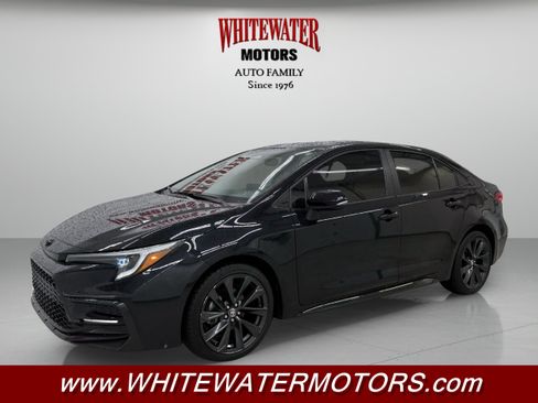 Used 2024 Toyota Corolla XSE FWD image 1