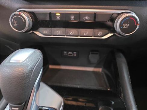 Used 2023 Nissan Altima 2.5 SV FWD image 15