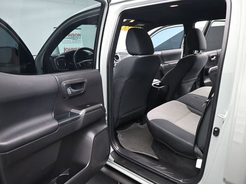 Used 2023 Toyota Tacoma TRD Off-Road image 16