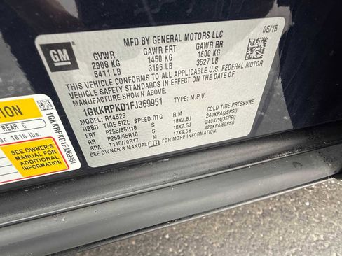 Used 2015 GMC Acadia SLE image 32