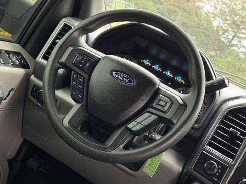 Used 2017 Ford F150 XLT w/ Trailer Tow Package image 14