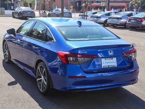 Used 2023 Honda Civic Touring image 7