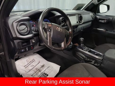 Used 2016 Toyota Tacoma TRD Off-Road w/ Premium & Technology Package image 14