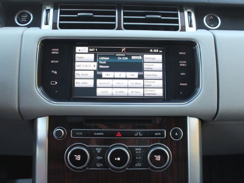 Used 2015 Land Rover Range Rover HSE image 7