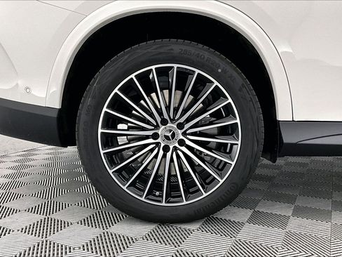 New 2026 Mercedes-Benz GLC 350e 4MATIC image 9