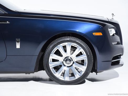 Used 2016 Rolls-Royce Dawn image 23
