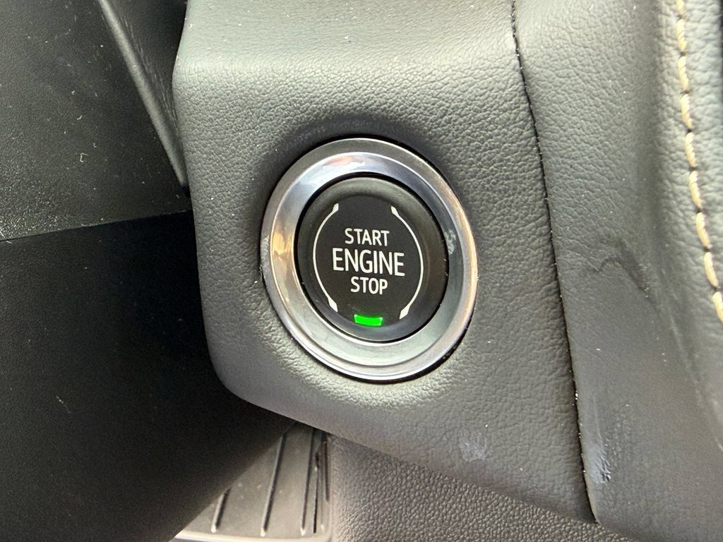Used 2022 Chevrolet Tahoe Premier AWD/4WD image 36