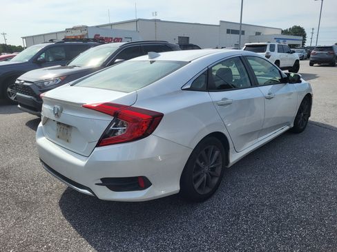 Used 2019 Honda Civic EX image 4