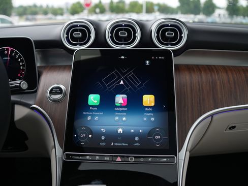 New 2026 Mercedes-Benz GLC 350e 4MATIC image 23