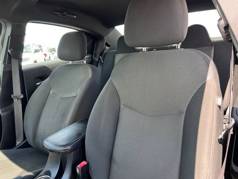 Used 2014 Dodge Avenger SE w/ Sport Appearance Group FWD image 20