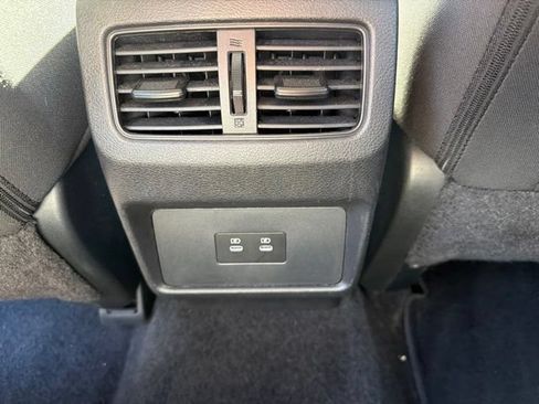 Used 2025 Nissan Rogue SV FWD image 19