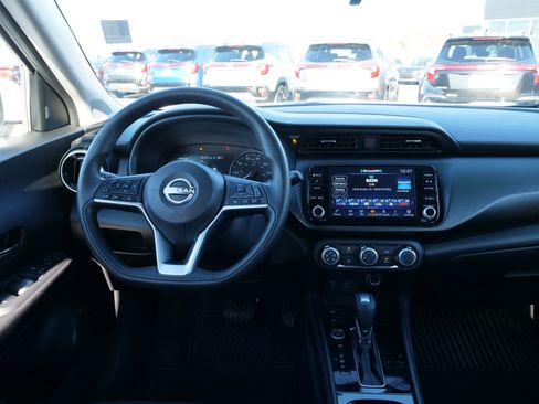 Used 2023 Nissan Kicks SV image 19