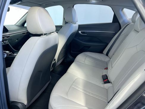 Used 2021 Hyundai Sonata Limited w/ Preferred Accessory Package FWD image 26