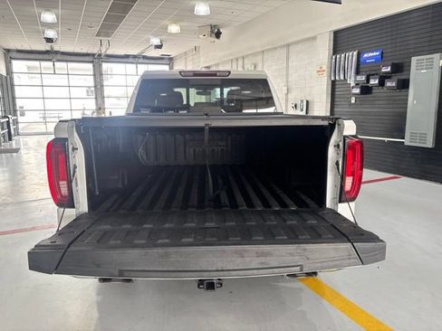 Used 2021 GMC Sierra 1500 SLT w/ SLT Premium Package AWD/4WD image 11