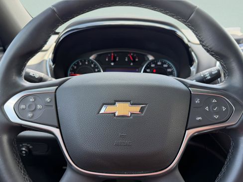 Used 2023 Chevrolet Traverse LT FWD image 34