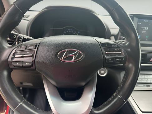 Used 2021 Hyundai Kona Limited w/ Cargo Package FWD image 34