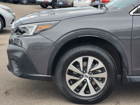 Used 2020 Subaru Outback Premium image 9