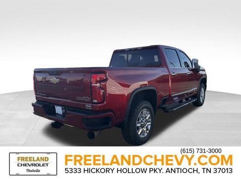 Used 2024 Chevrolet Silverado 2500 High Country w/ Technology Package image 2