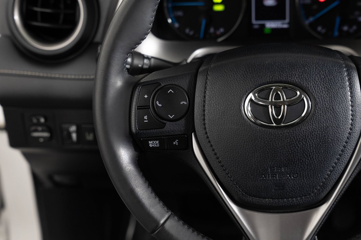Used 2018 Toyota RAV4 XLE w/ Carpet Mat Package AWD/4WD image 29