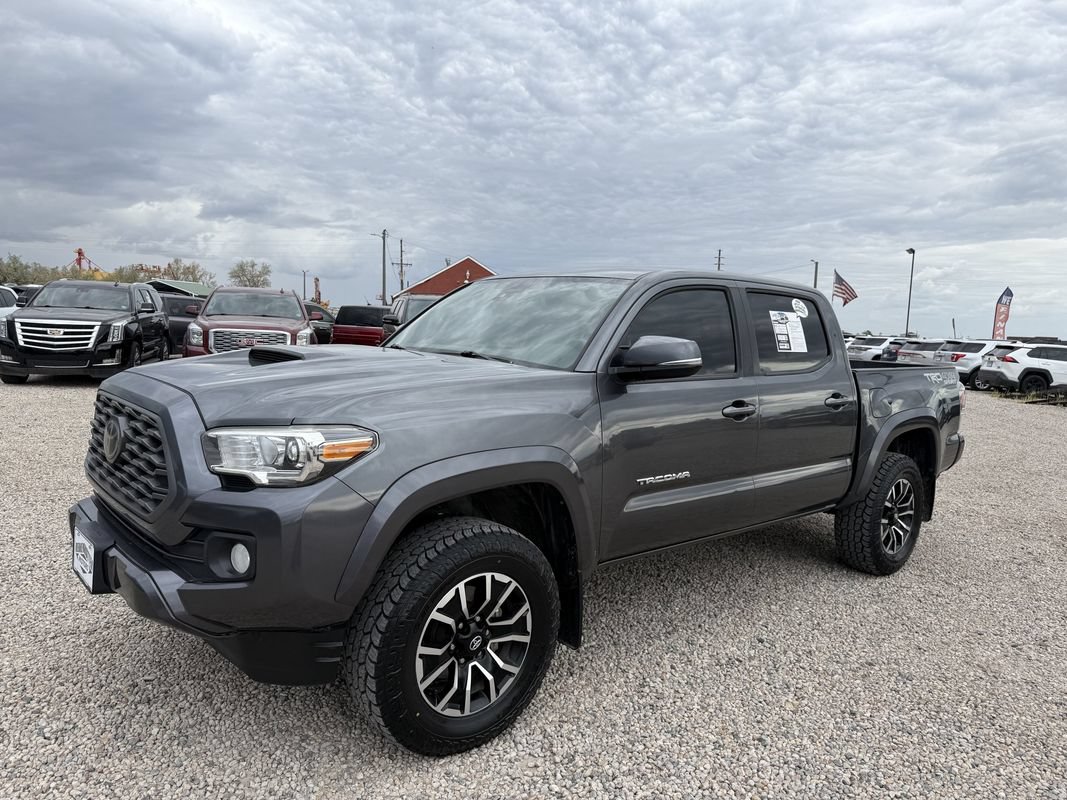 Used 2021 Toyota Tacoma TRD Sport w/ Technology Package AWD/4WD image 4