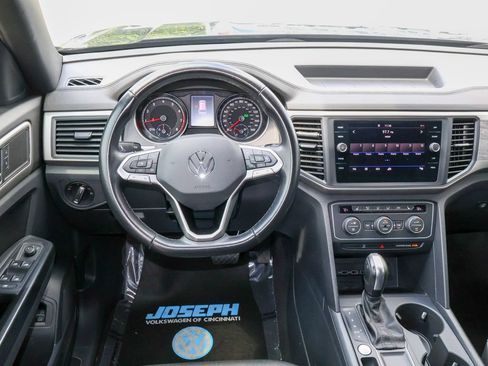 Used 2020 Volkswagen Atlas Cross Sport SE FWD image 17